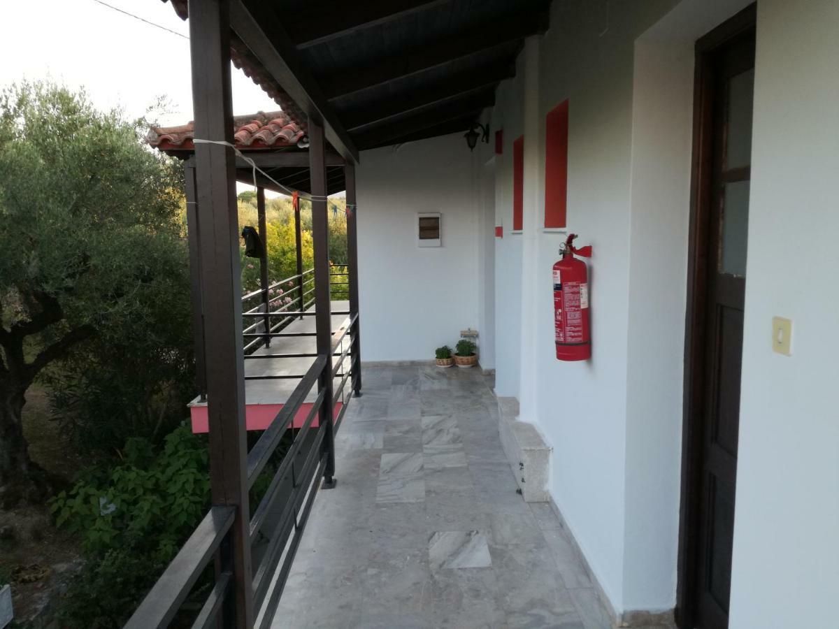 Tony Studio & Apartments Лаганас Екстериор снимка